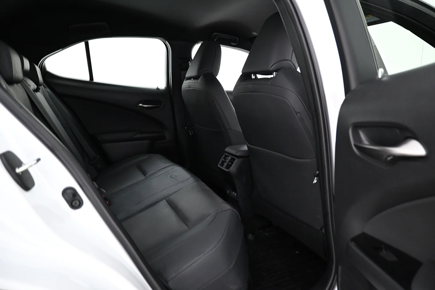 Car Image - 3qIPWk8FQsbt6olgVzYUCN