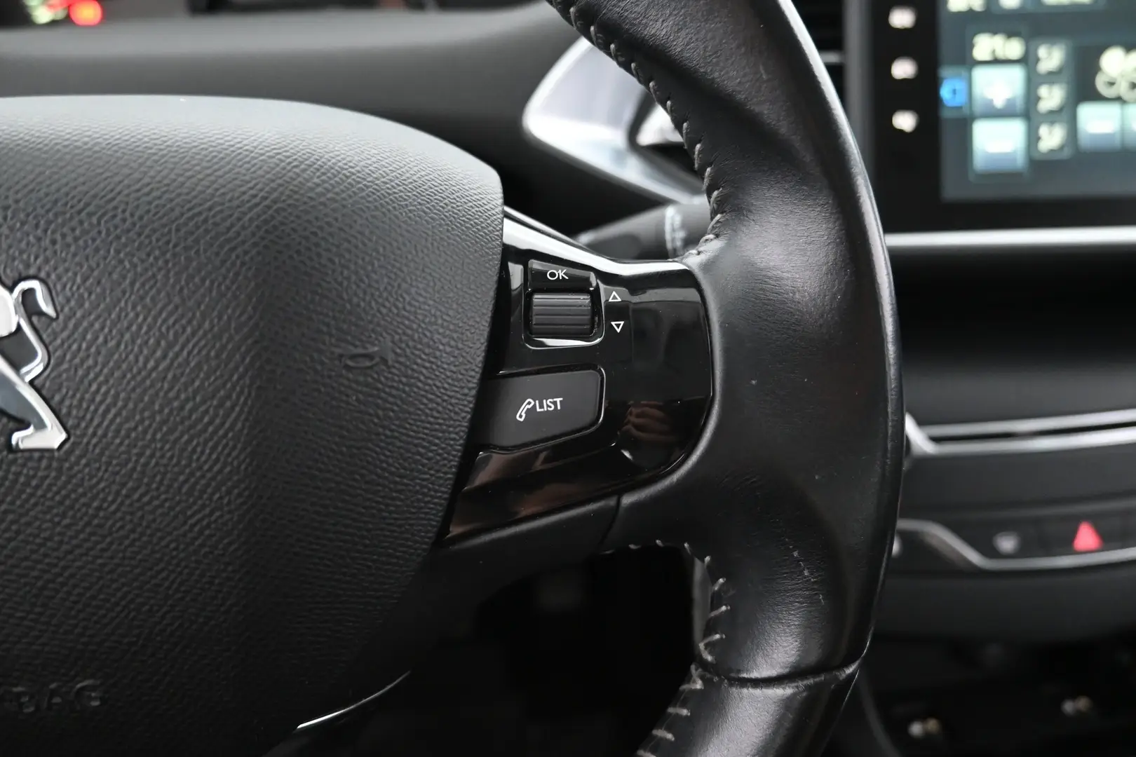 Car Image - 30VzJJF0S6Z4HvZj0SRFxu