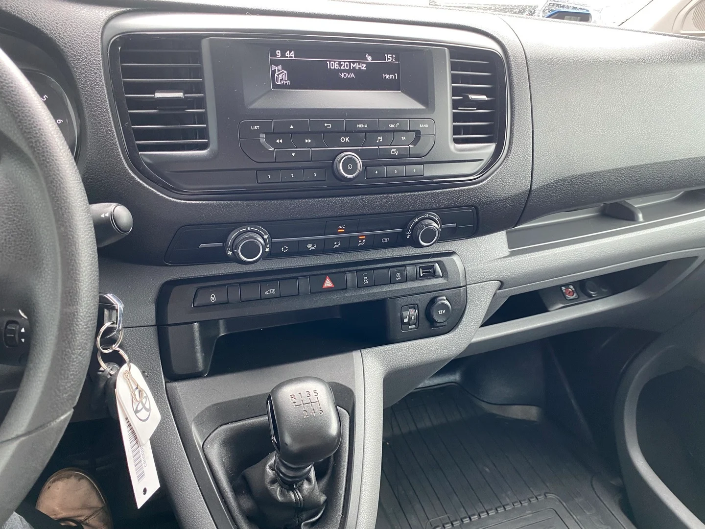 Car Image - 1YKWVUg9CAWvFkBvuFjgCR