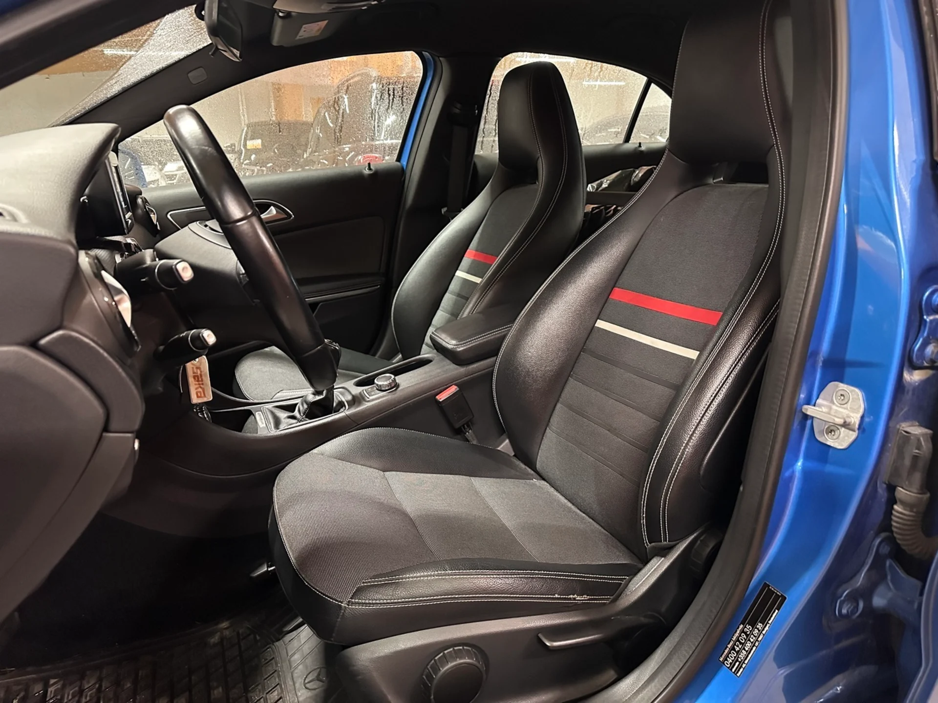 Car Image - 1sH0MueUEmSr3McGkK8VD2