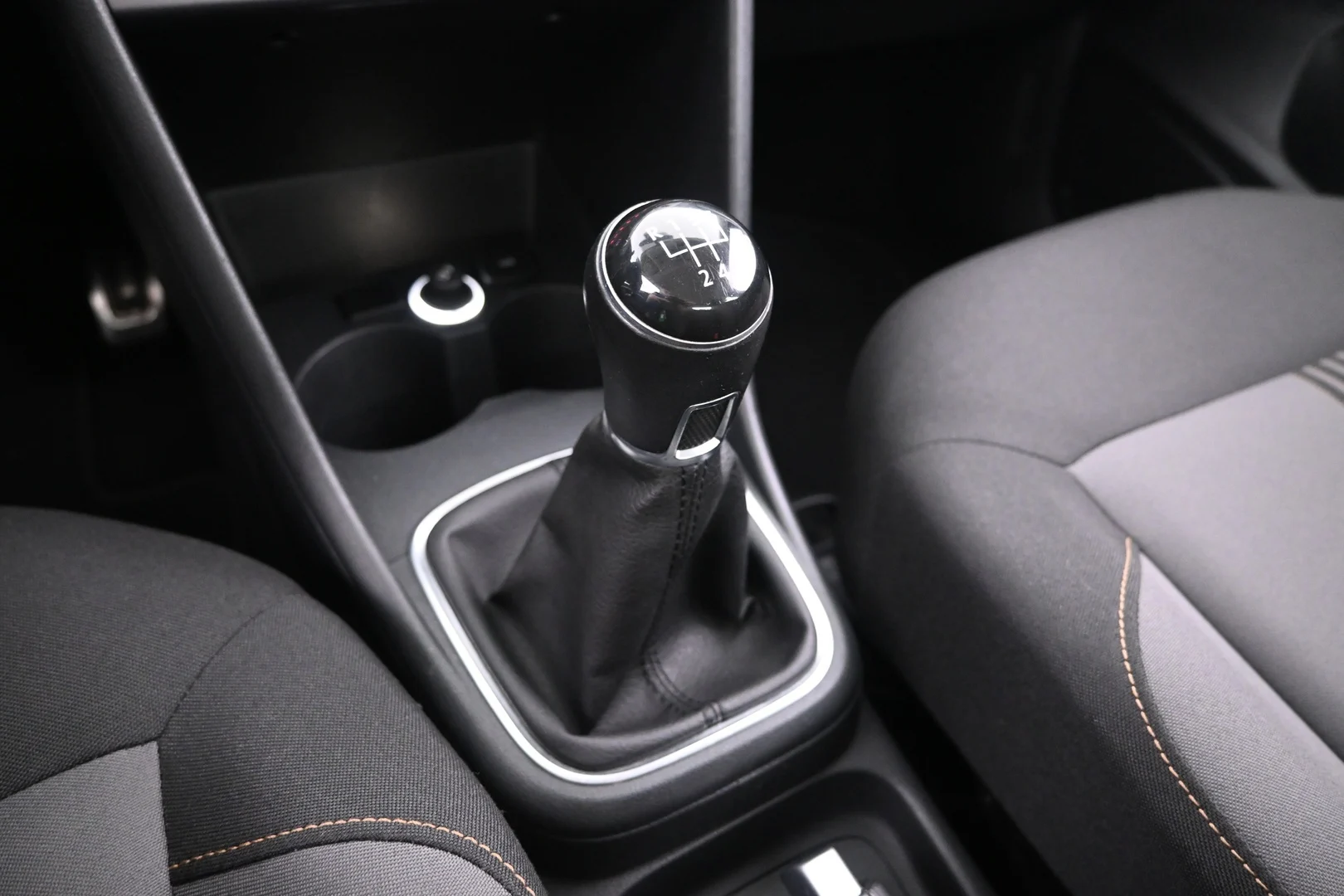 Car Image - 4otyeiZn7D9dzddEOqSf65