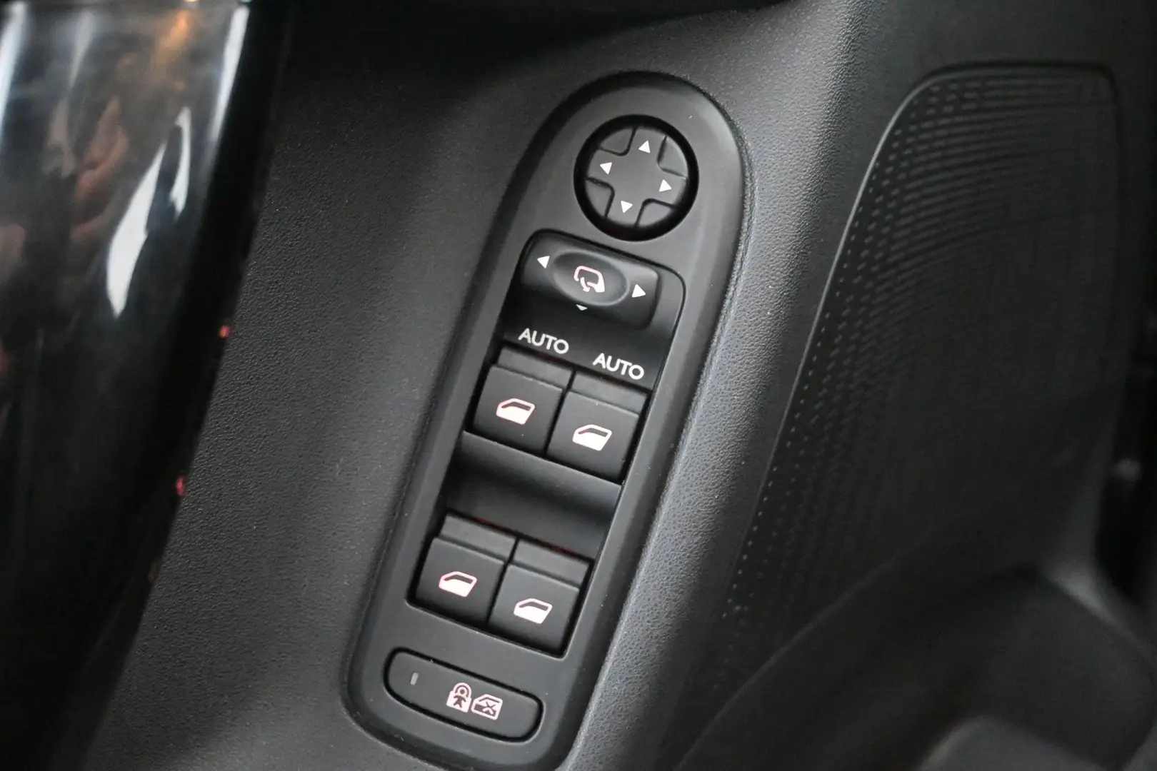 Car Image - 4jMCzcsqsNuAhfnHBnBfff