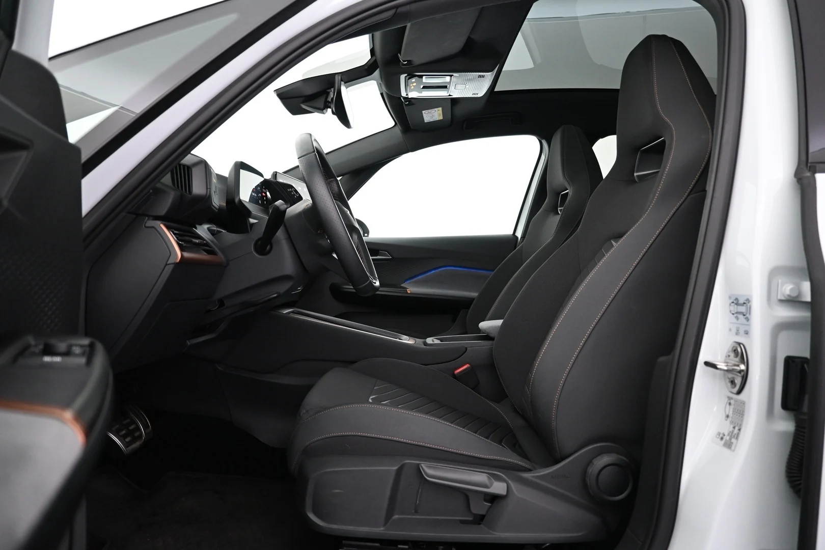 Car Image - 4JKkdkMab51EX8D6sIikh7