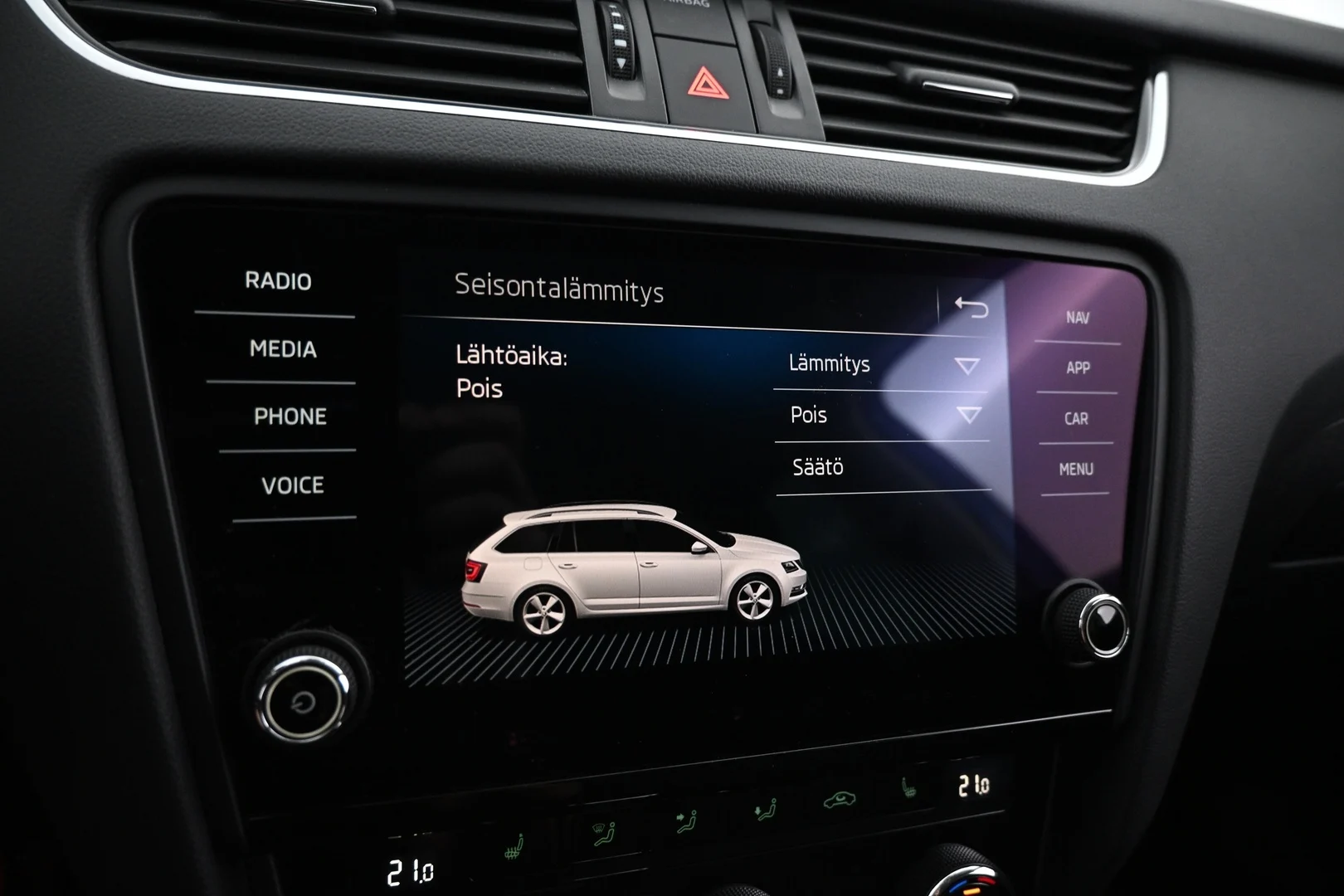 Car Image - 5tAyaN2wSI4K6ZnPQ7tA9U
