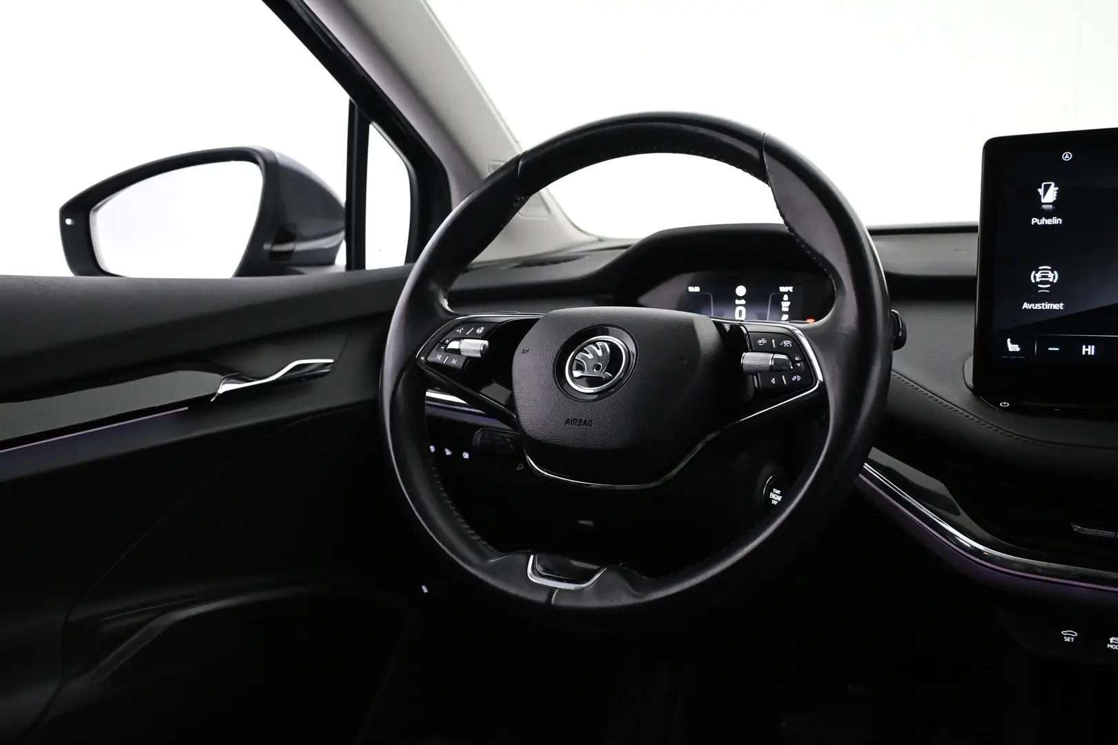 Car Image - WlxHXHQko6brDBpVBI7vg