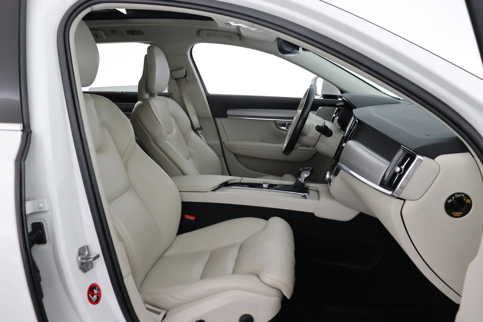 Car Image - 6gSsmm9arFB3htwCJno3wi
