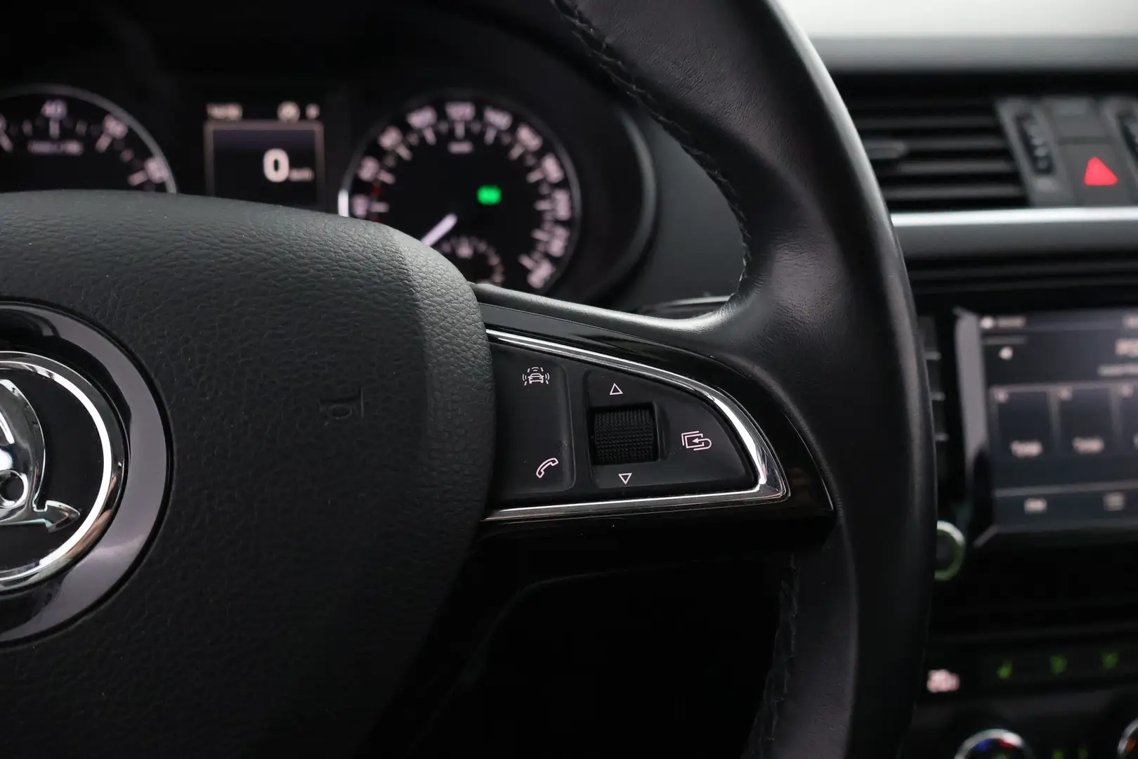 Car Image - 7lvVdkC07KkZ9sUmuseCSF