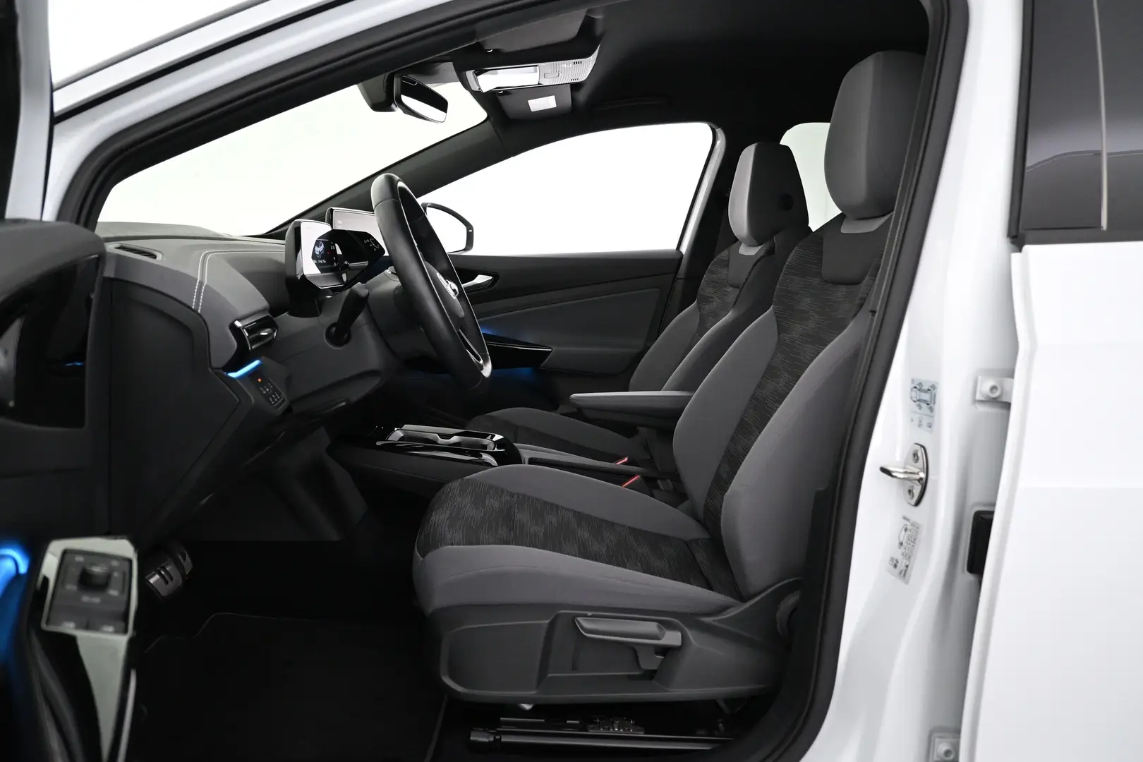 Car Image - 2gquyhoFaB6qvxAGoTKTtE