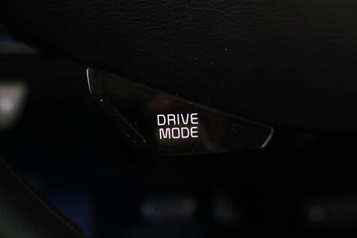 Car Image - 5R1VA3te1jc8C9kHPzs2Bq