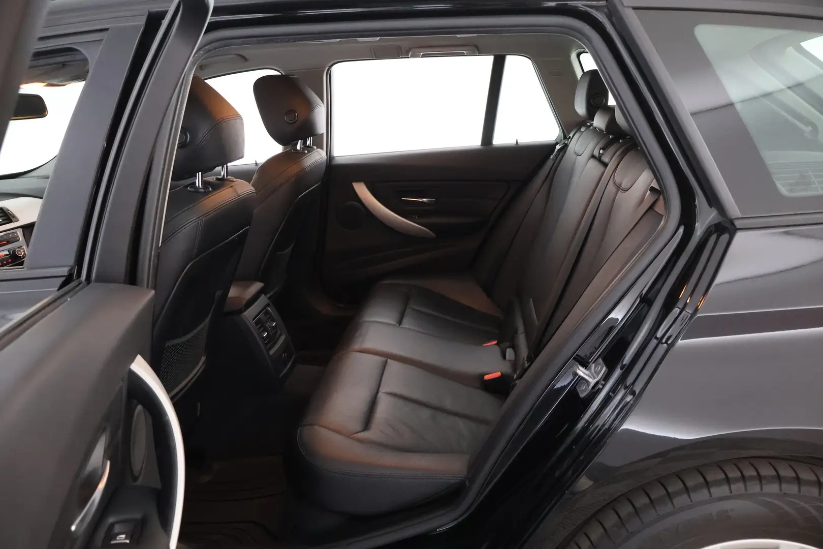 Car Image - 7dDuiWPayqMJSiqekcjcLP