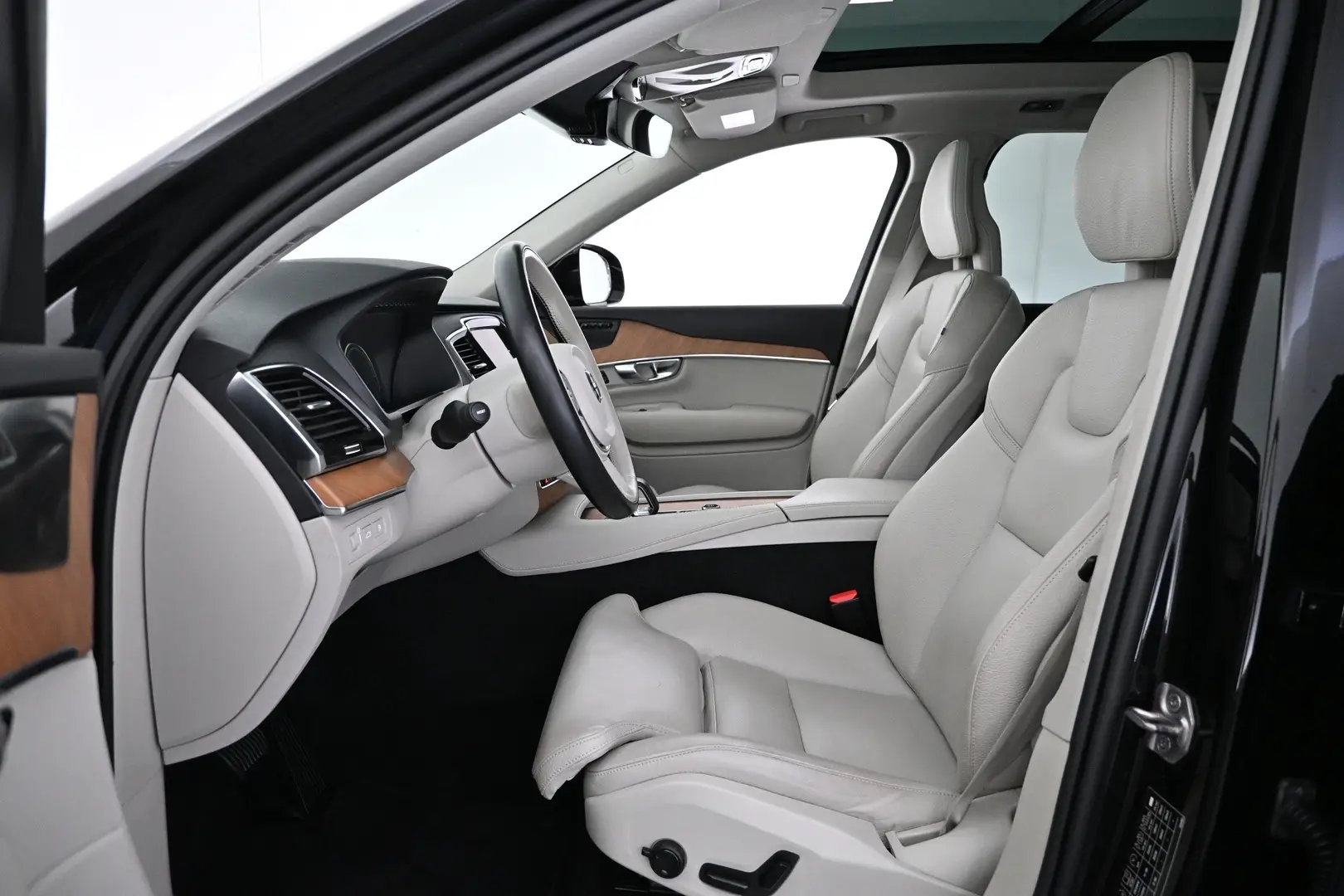 Car Image - 4wzFSFUoCceLO8IN0rTEY3