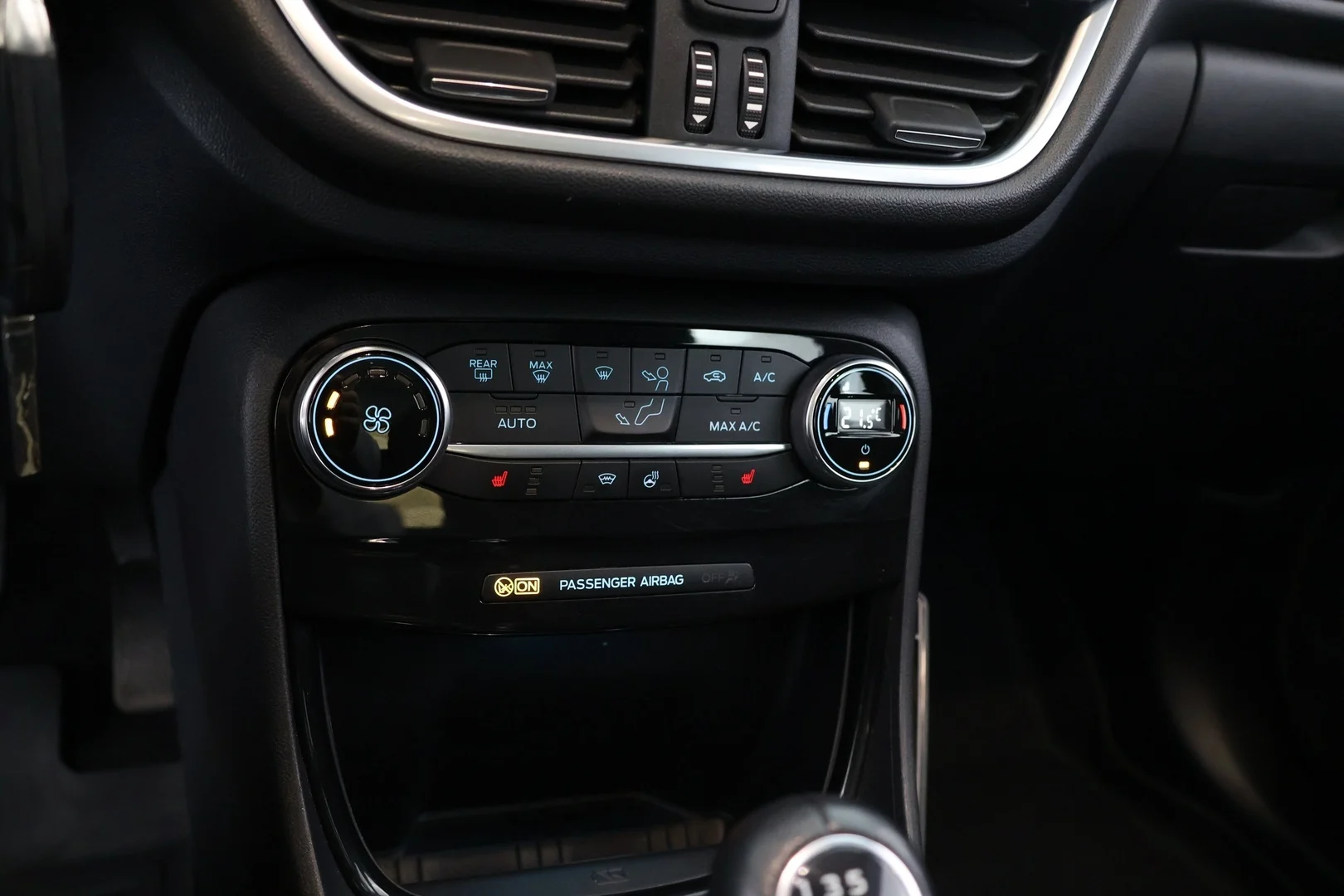 Car Image - 2zQE2SRdbljJZNsakQb9di