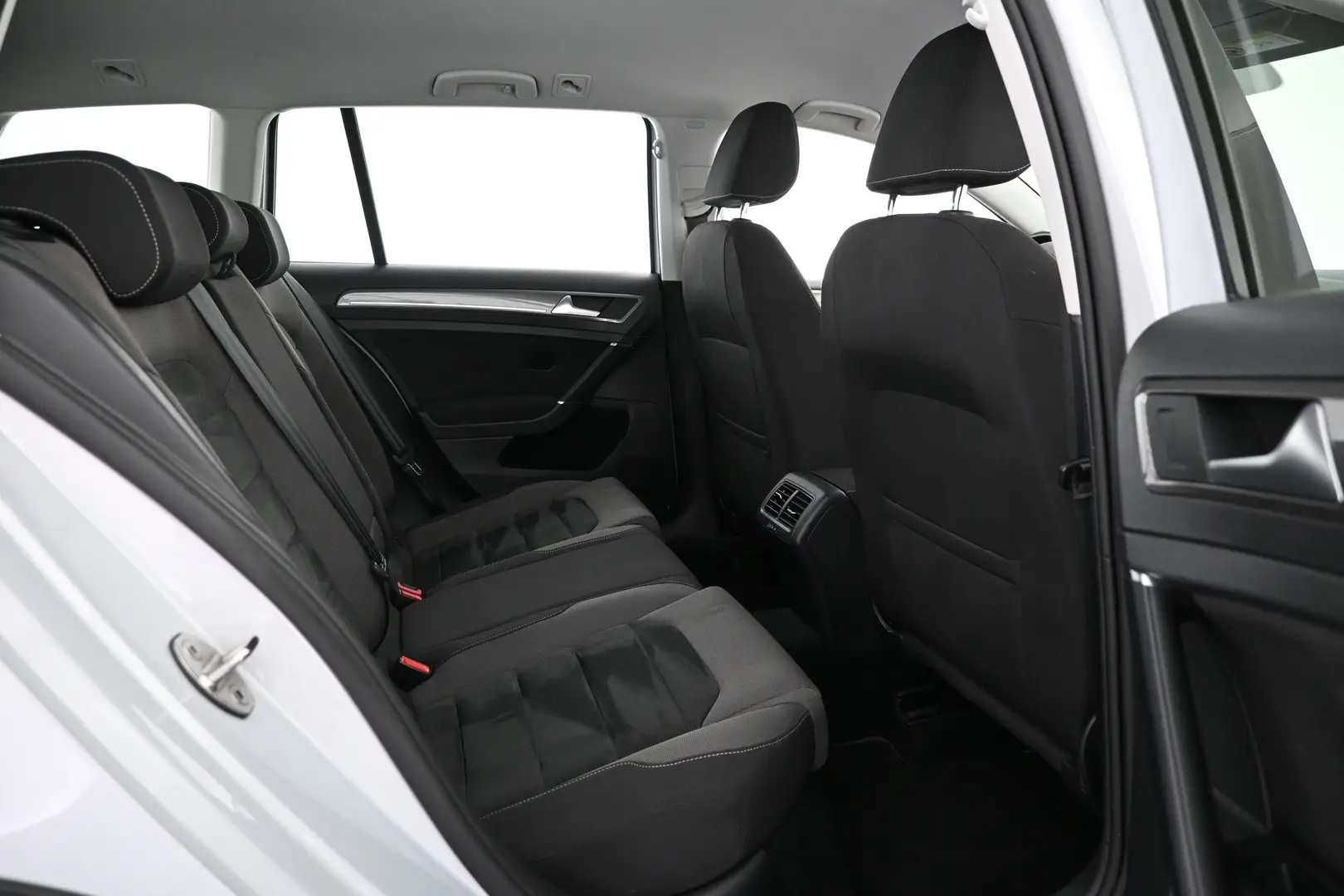 Car Image - 25F1wcQERt45FVvintyCaU
