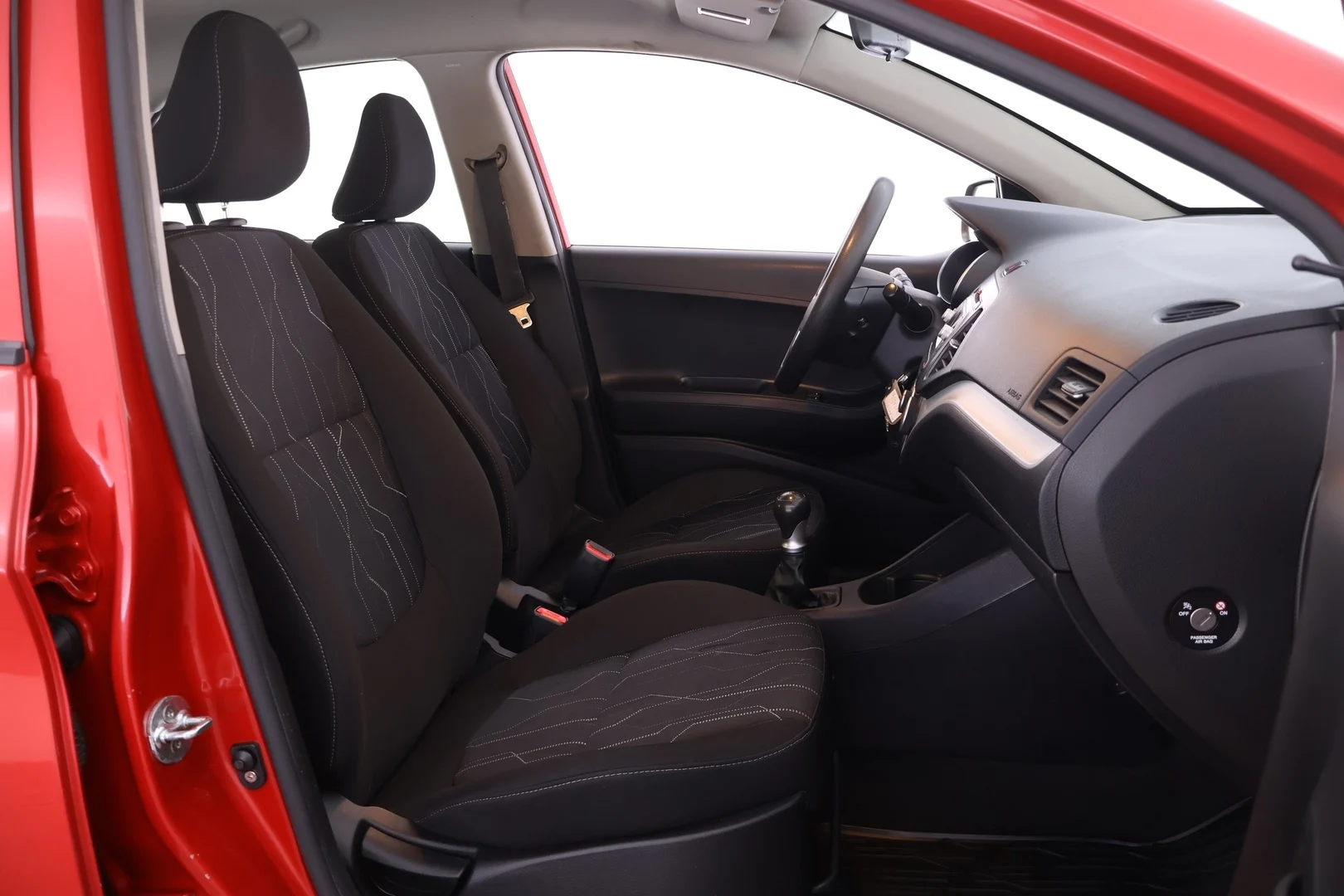Car Image - 6VUpmYobuykVUw0mmzTIcL