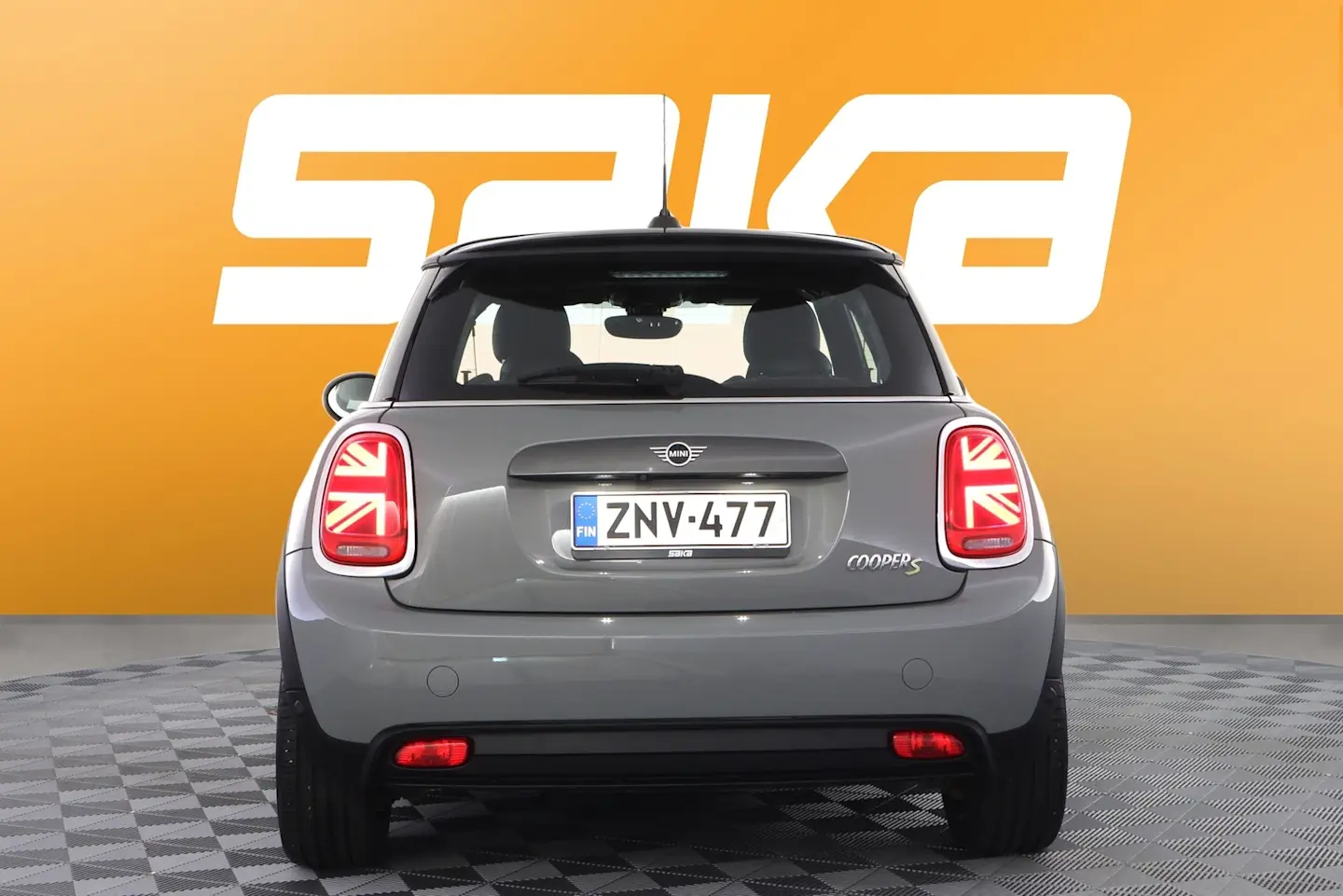 Car Image - 5cL9SRF7k3P4BnzPH05bd2