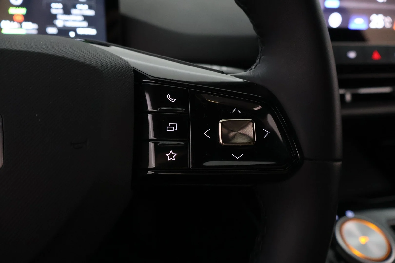 Car Image - 1hn11qx3w0L8dTnZoCpNYw
