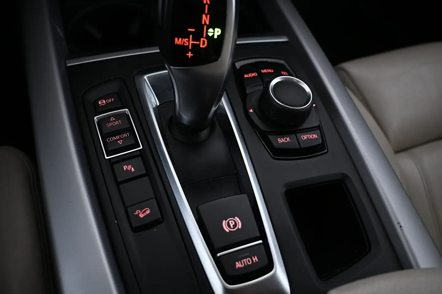 Car Image - 3BiXasRSgexiy3OvV16PDK