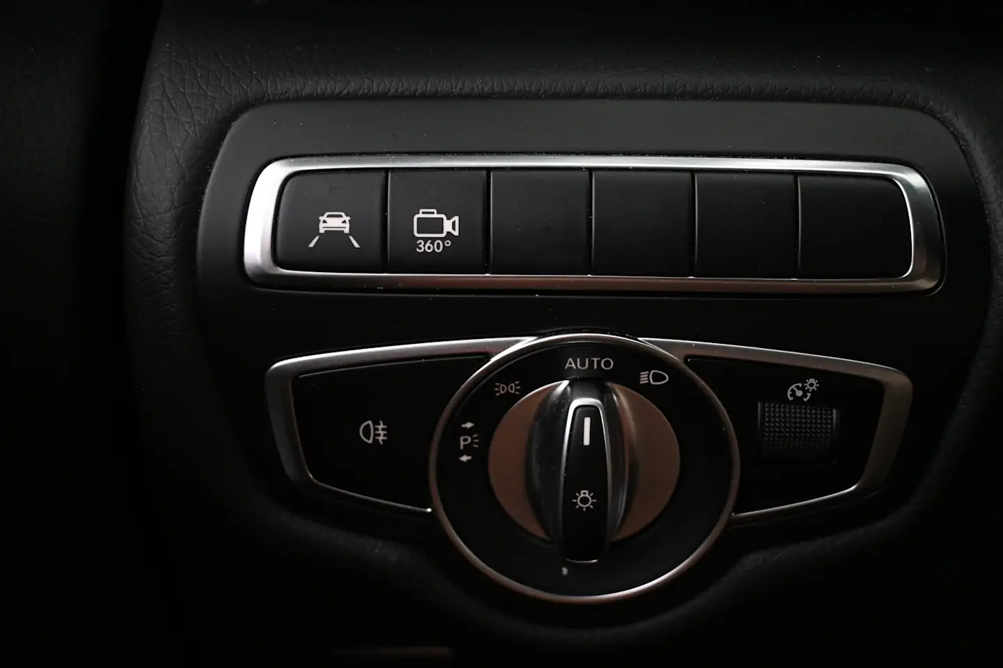 Car Image - 1KVC5KjoAOwUEIVlwmcQZj
