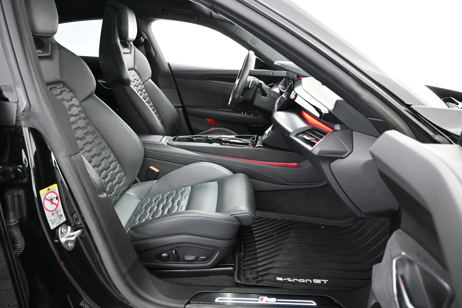 Car Image - 6TfXO8s23ZOYQD9TsxPM8V
