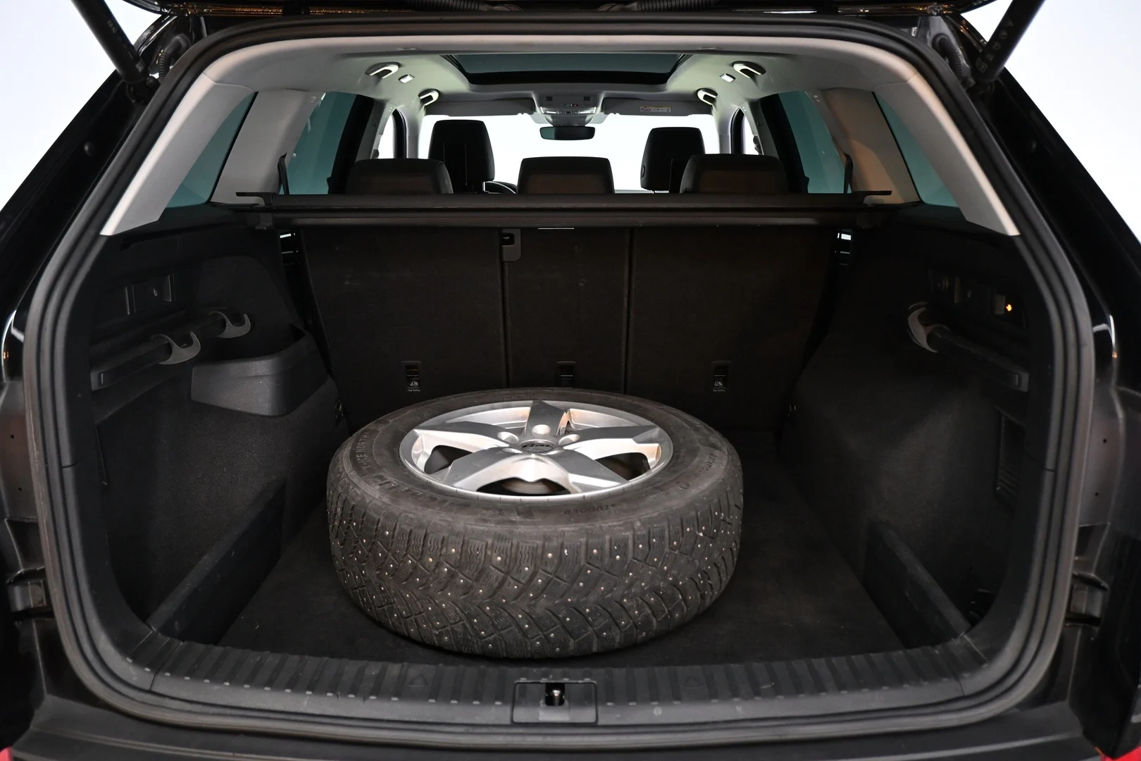 Car Image - 1SWSOp3tssHHPLCmuDGngE