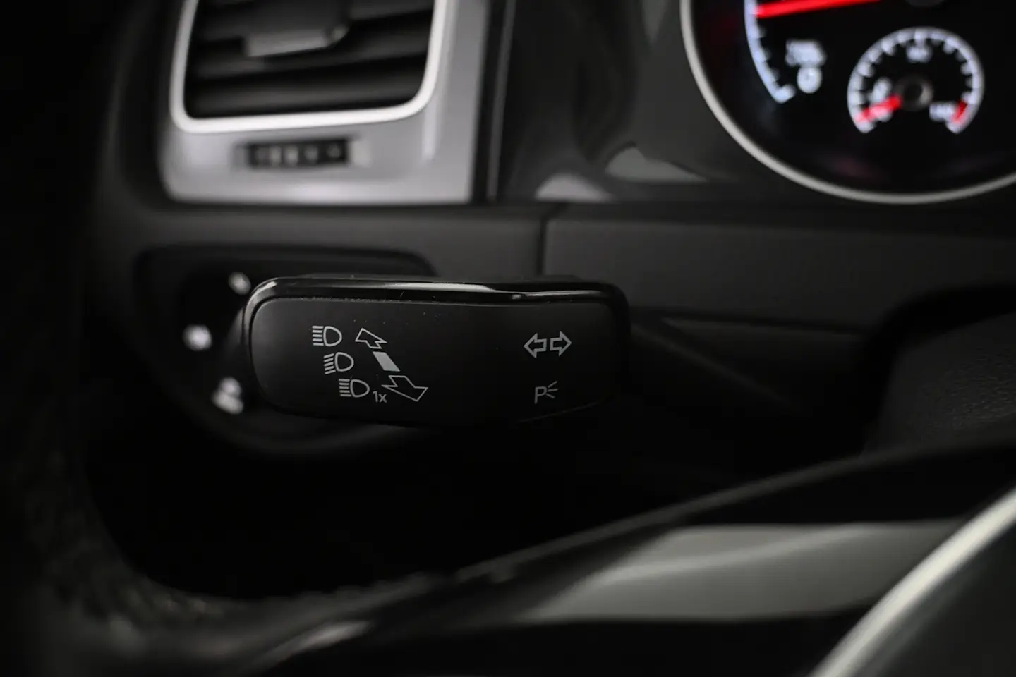 Car Image - 6xNohogK6NCRNlwSp4J4Xa