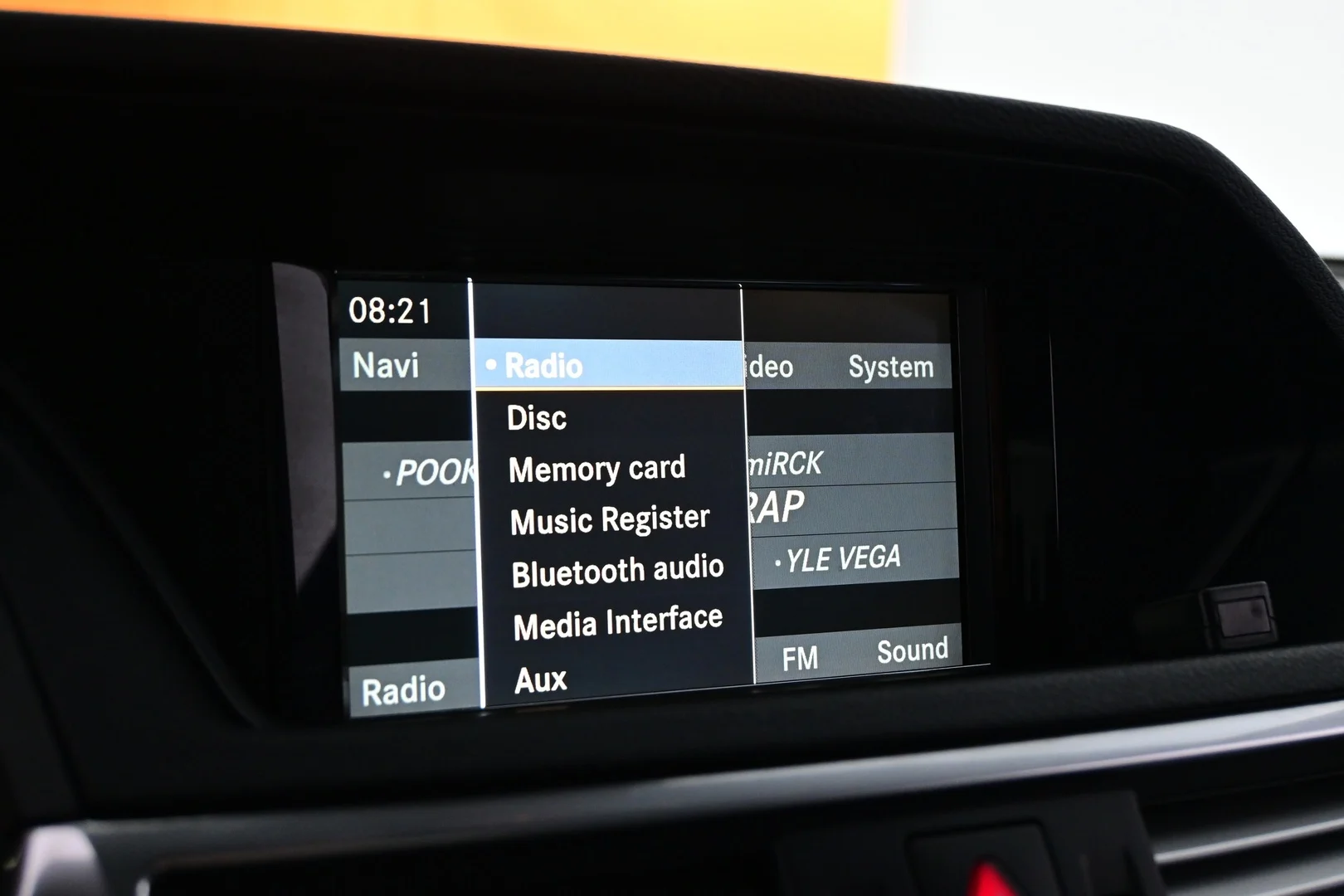 Car Image - 2kRhSF7kMpCxYnHbmlxsSA