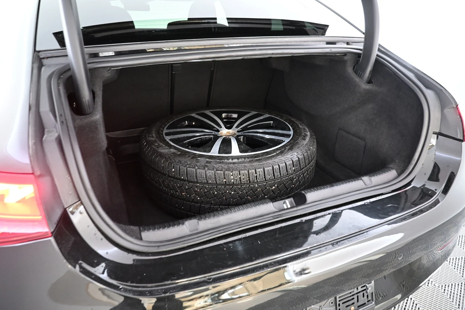 Car Image - 784fjRmWuwCAui8ux1mjwk