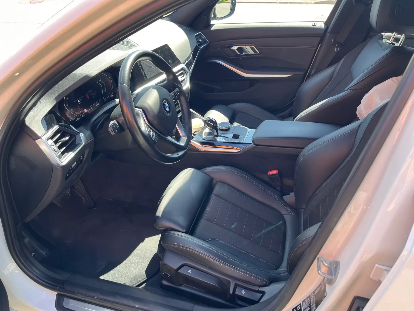 Car Image - 4L10yDXdpDODNn39eKYLkq