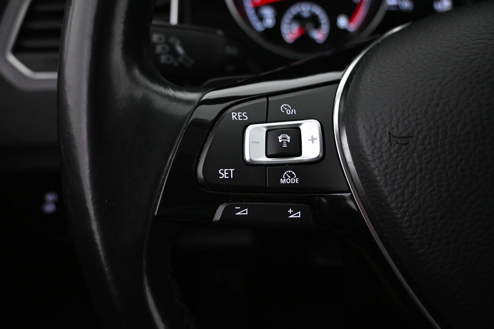Car Image - 5tRHieHD8vVeXDfLnKZgJm