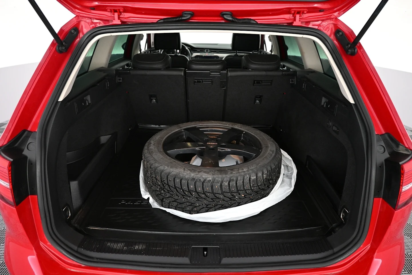 Car Image - 1sFkPC4OhrHawv74CXVKAd