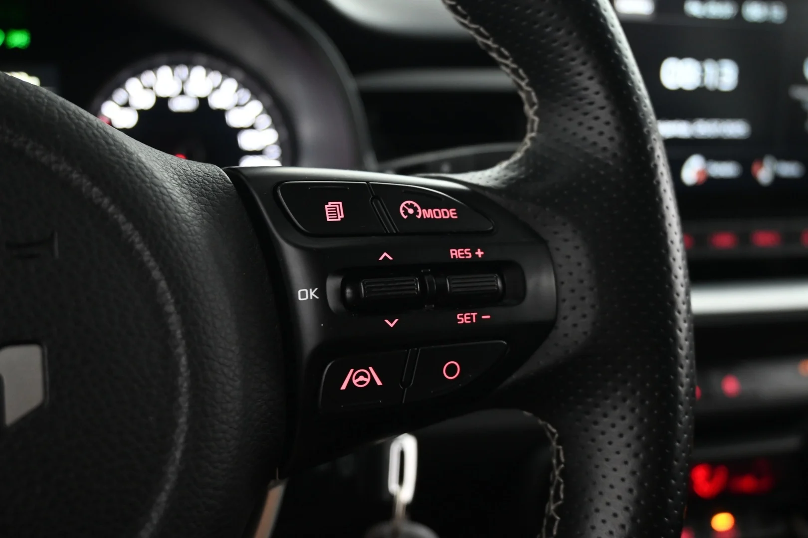 Car Image - 1RMi5BcCBt0i4i5Mp4G03u