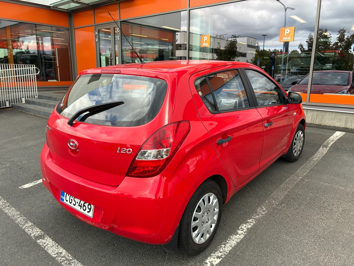 Car Image - 2xS2oCggN8YDqlQp6TMDT7