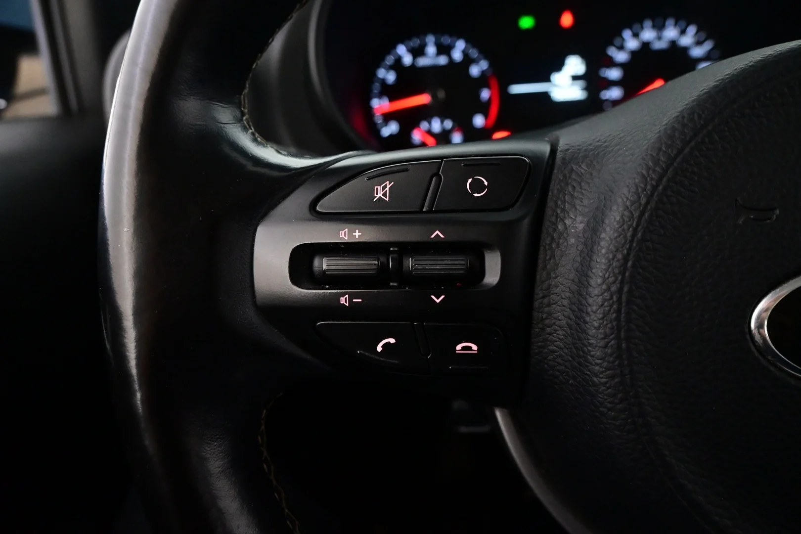 Car Image - 5z44gqfF7Jkyn2nGnHck6t
