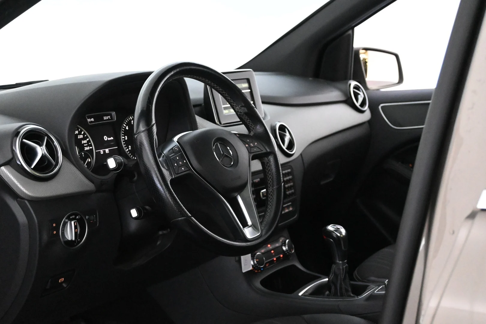 Car Image - 6q4IAFRIgtcmkoGoyGB1jY