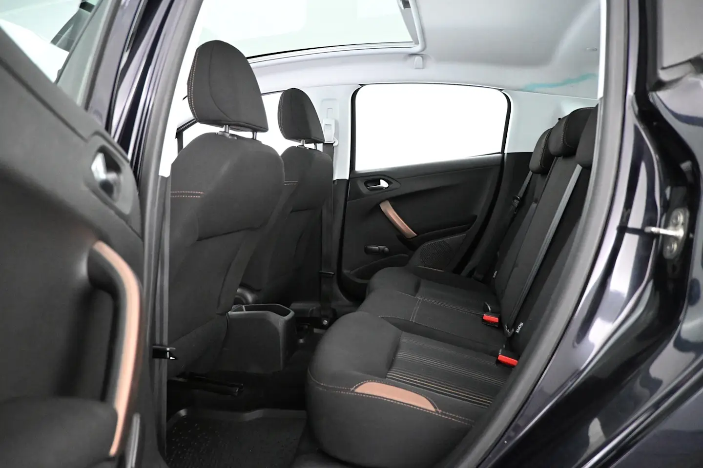 Car Image - 51L90vu2rv3nh4kdtXO5qy