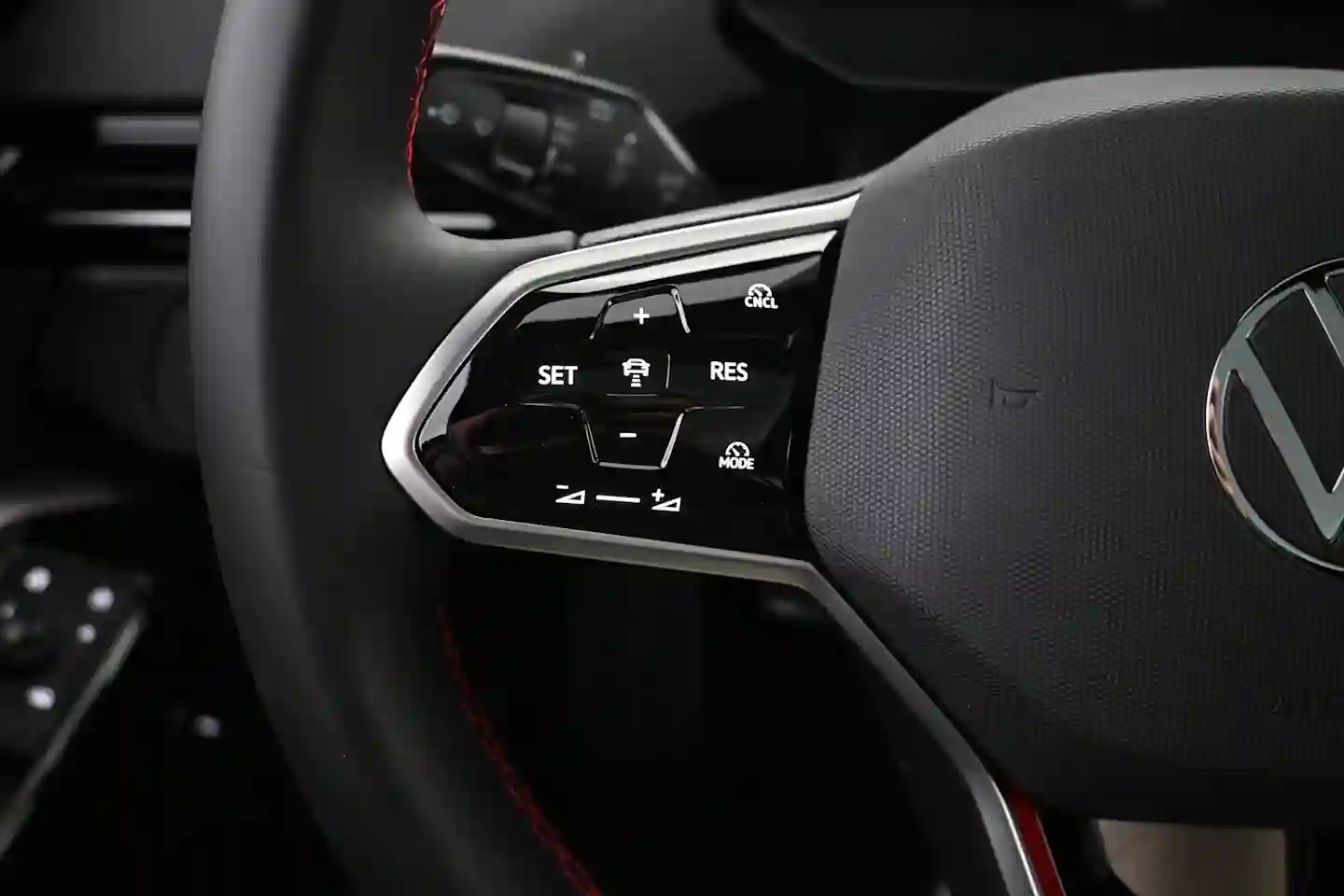 Car Image - 4yYGqEBwZl164CDc6fuS53