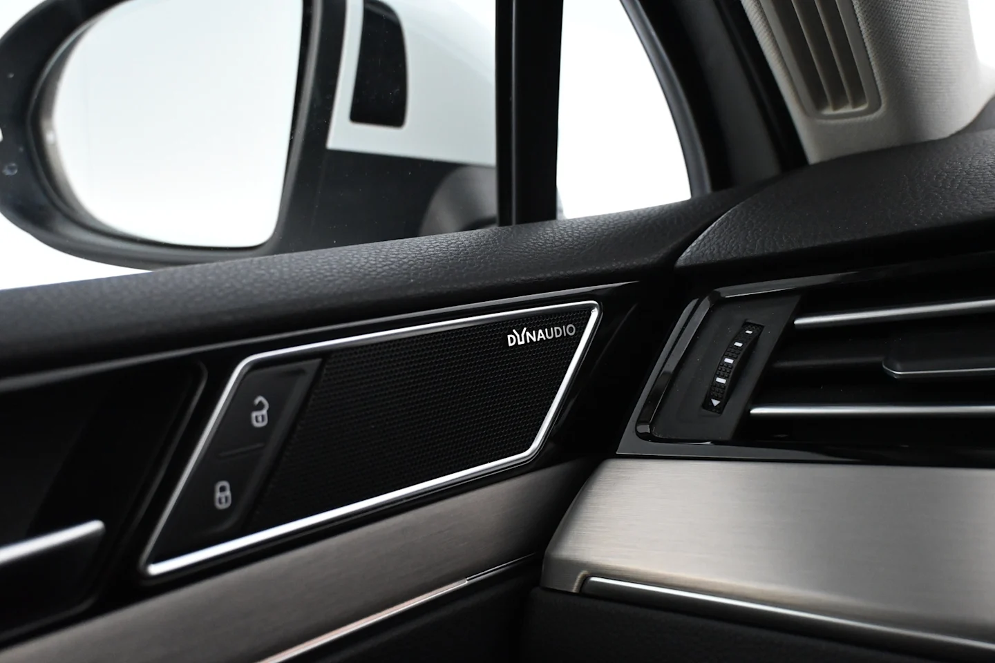 Car Image - 6BphN6vWbMLKPBJg4uMnvz