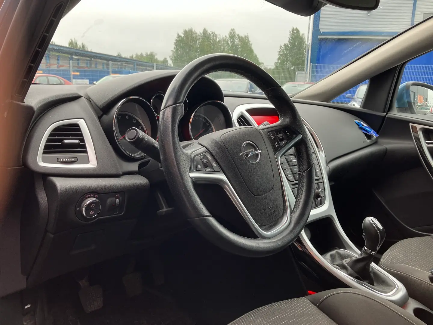 Car Image - 6qKJJzorwlscsbJwx5TNR6