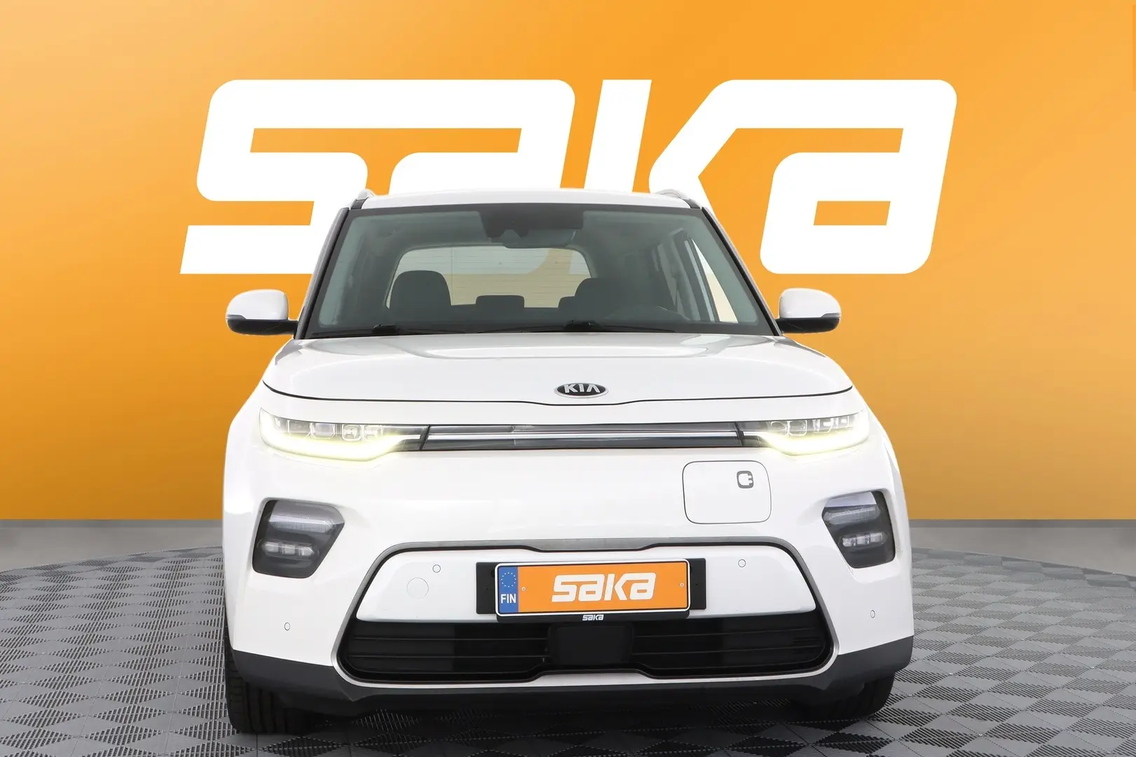 Car Image - 3BnMGAGScN5WFk4l8gI5ON