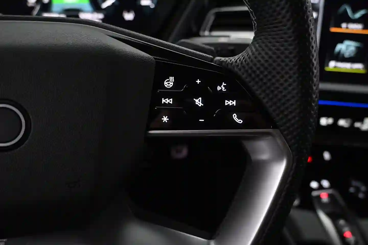Car Image - 5yVo0KoJ2AiBu04l9eeKOX