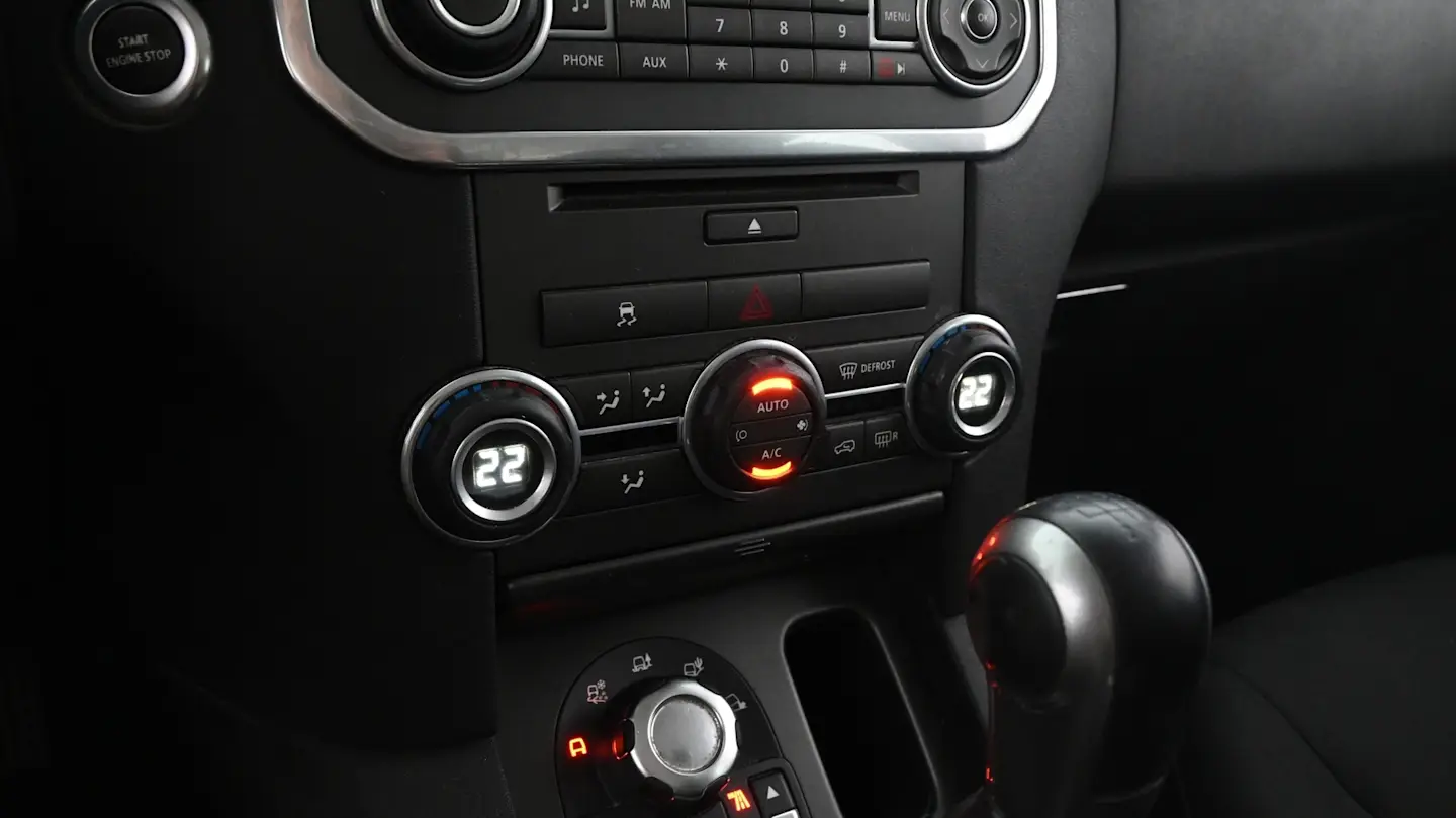 Car Image - 7uQI9fxLol23hClxZmK2sv