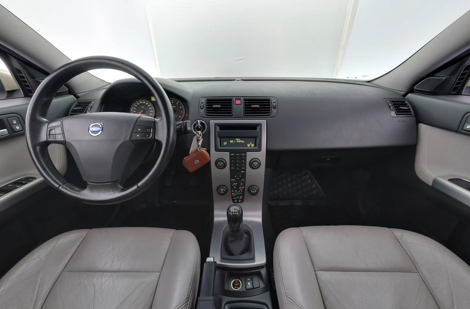 Car Image - 4XeBd3MZKvU4qCJoa7rbgr