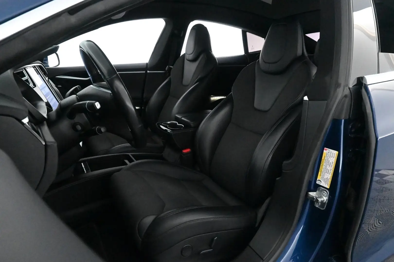 Car Image - 3BvNHp5g23zmnQydoPoaF7