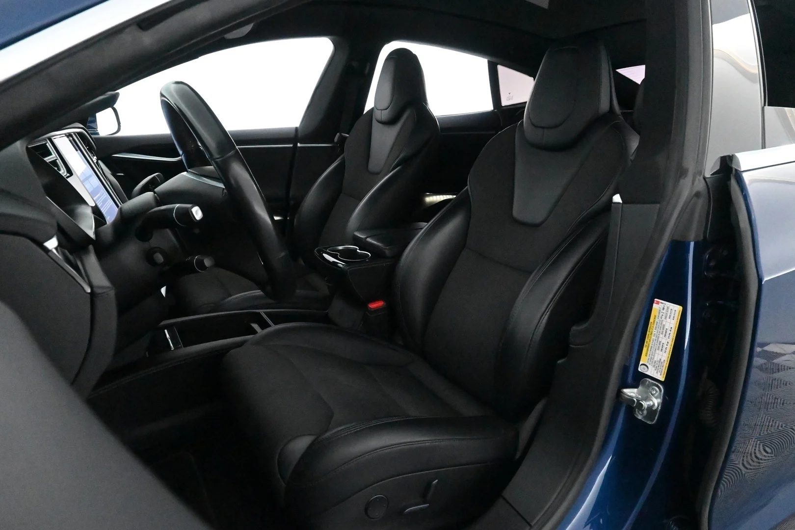Car Image - 3BvNHp5g23zmnQydoPoaF7