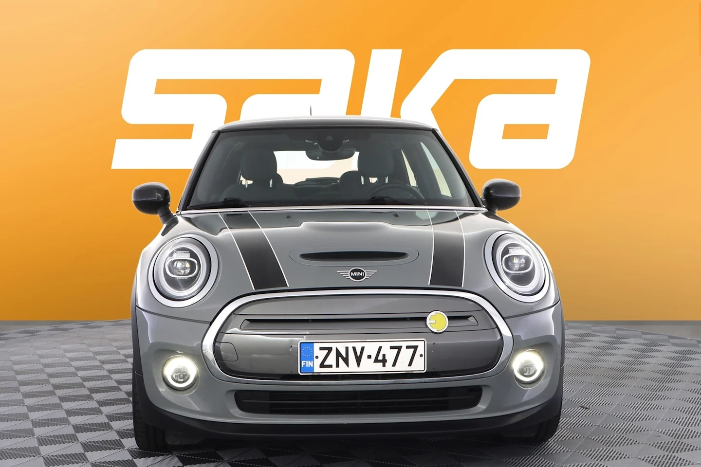 Car Image - 5cL9SRF7k3P4BnzPH05bd2