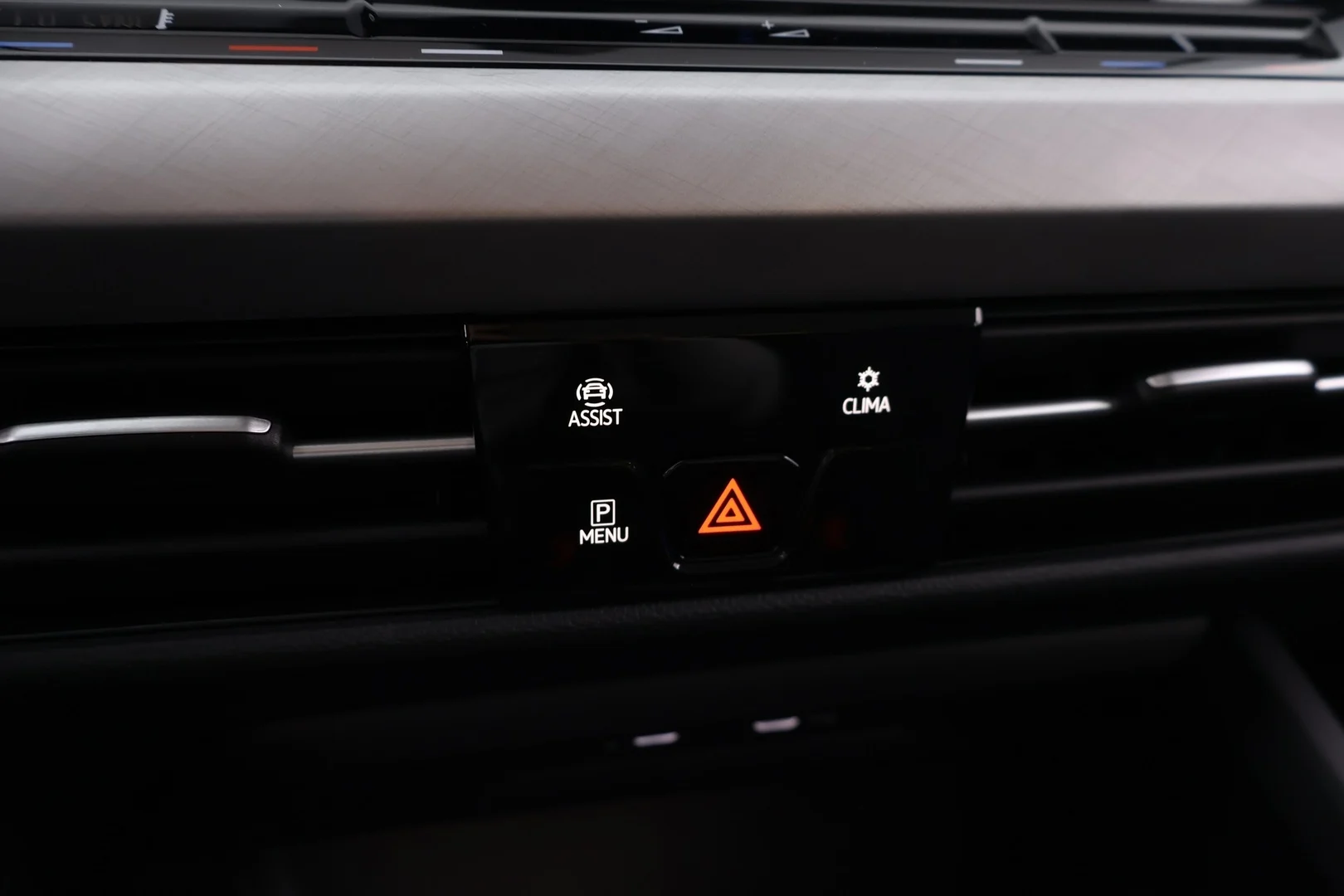 Car Image - 2DE1ohfkIOnQcw7zoX2Sv