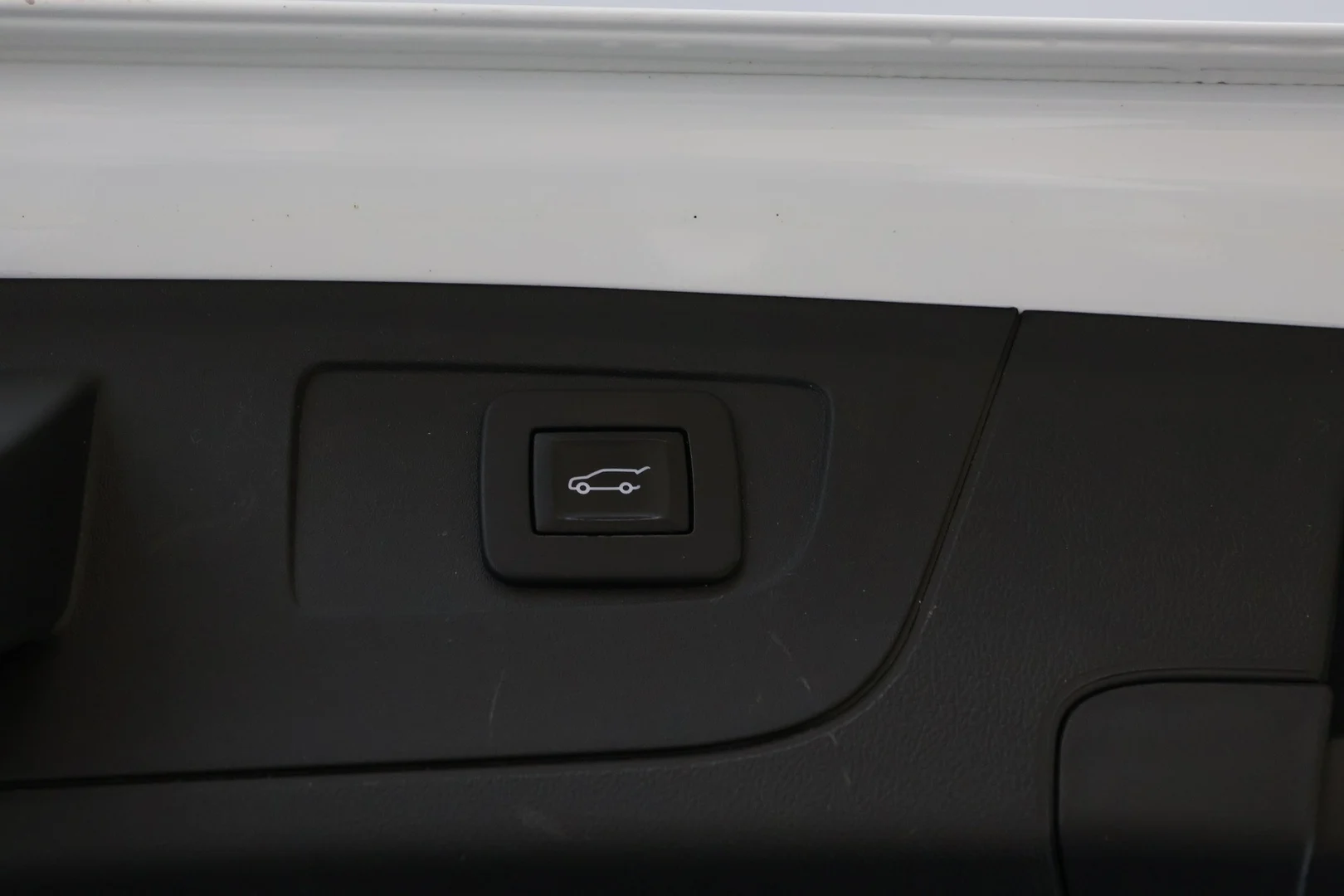 Car Image - 32XrjrrLno3xYp6ljFl9pZ