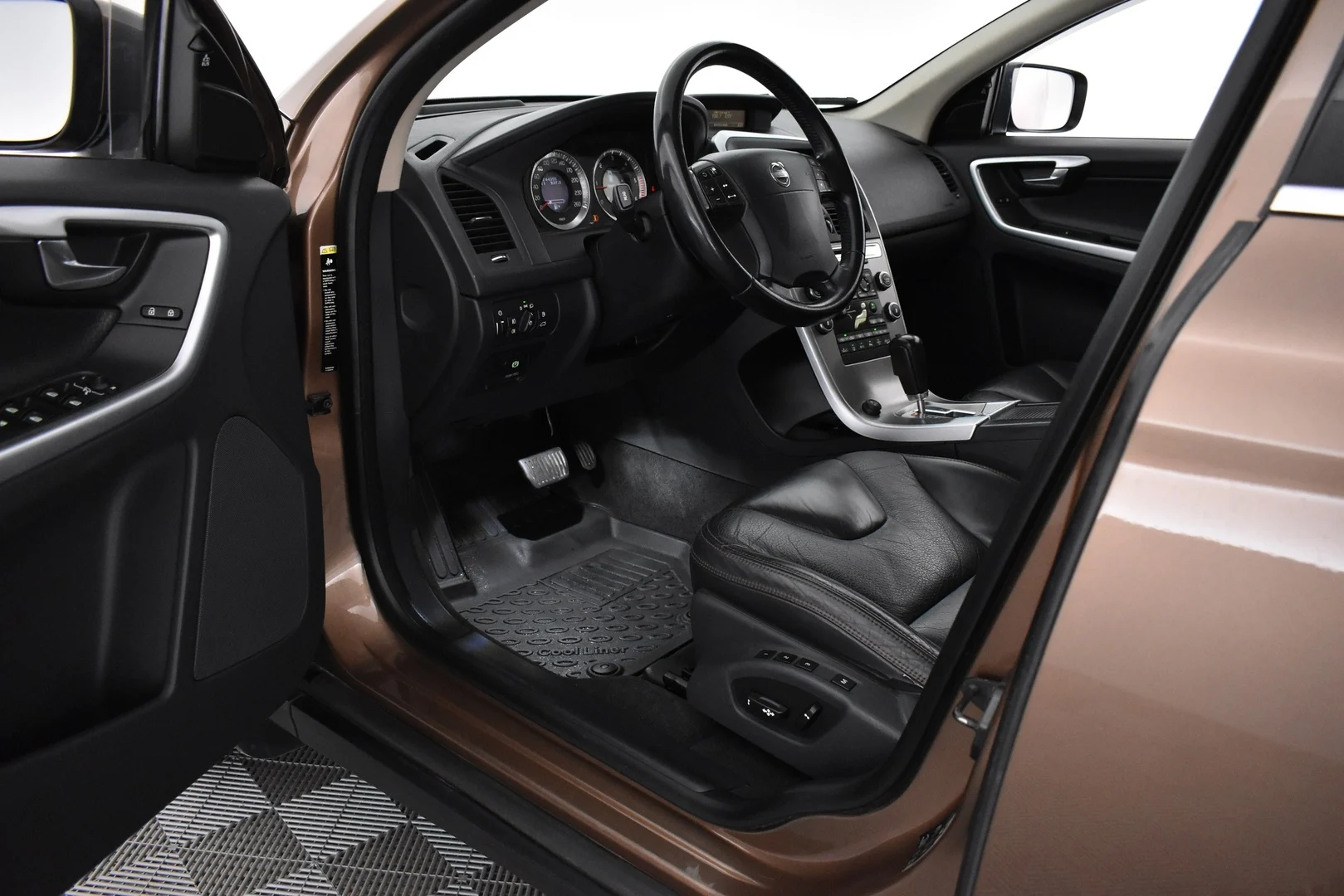Car Image - 6yx4PC0leOzFzBO3UplpDW