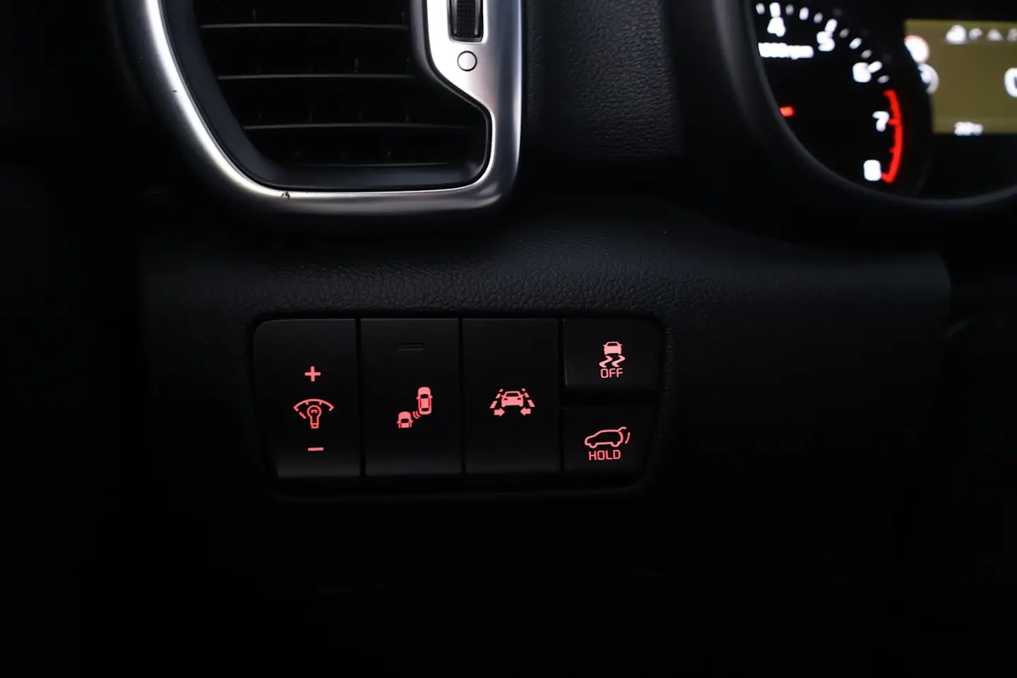 Car Image - 7AdVbVc62dtCey0IS8OhVx