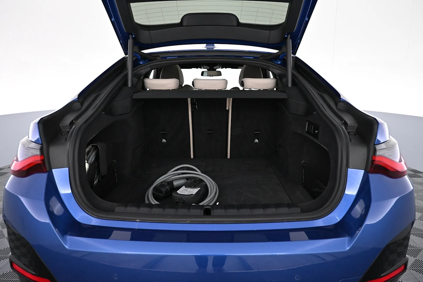 Car Image - eCbnhIDkOjjUXXWsDyxVo
